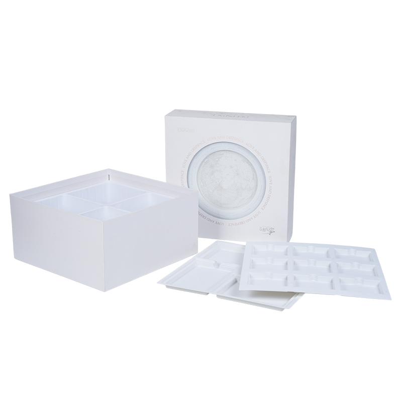 صندوق موسيقى دوار على شكل كتاب صلب بطابع احتفالي