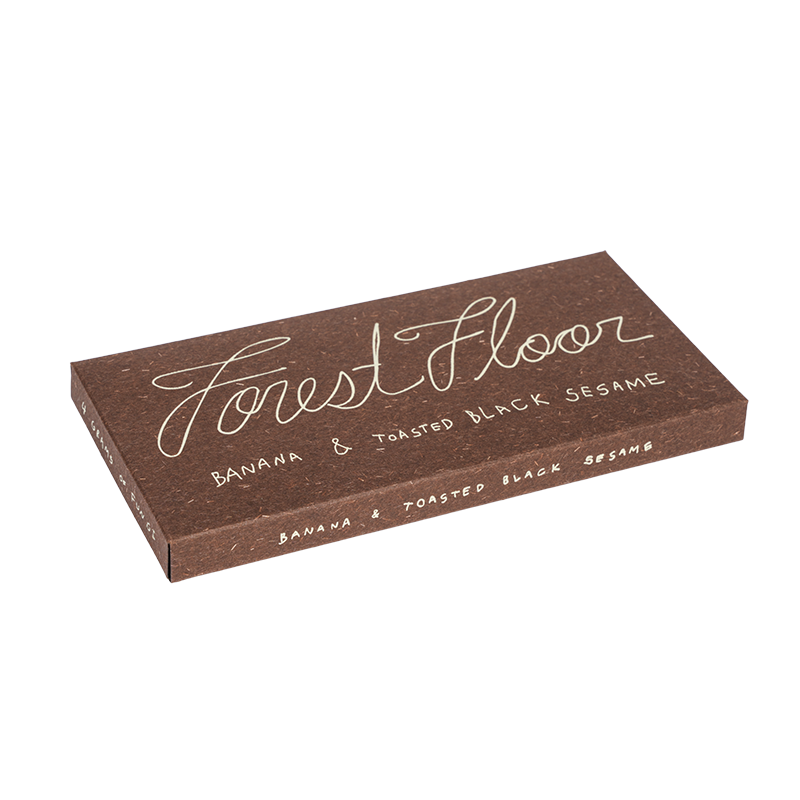 صندوق حلوى على شكل درج صلب