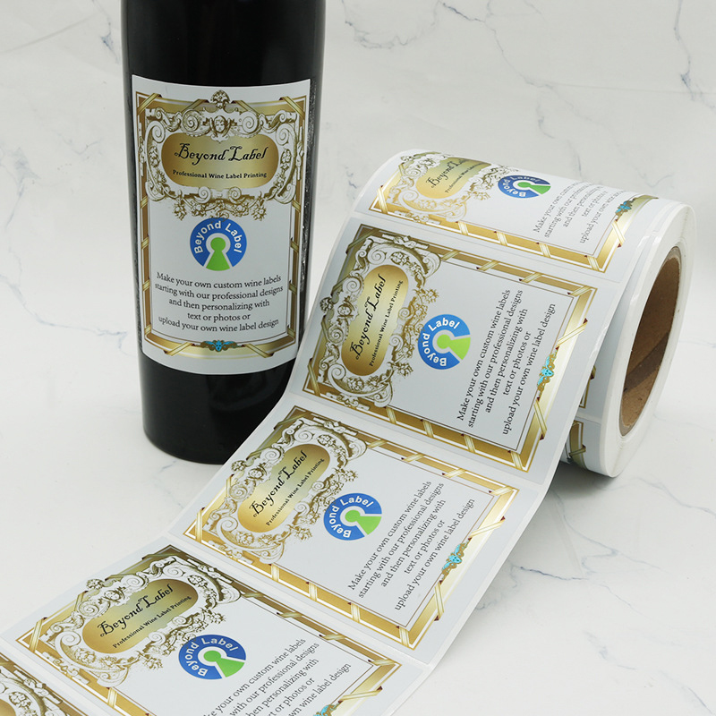 ملصق زجاجة نبيذ منقوش برقائق غير لامعة